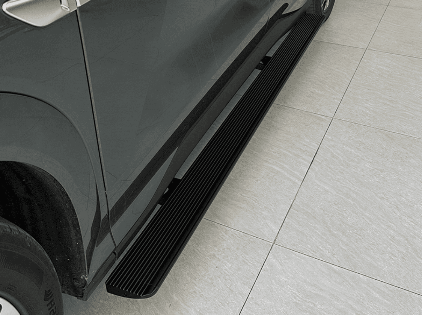 Xevaban.com ở 214 Giải Phóng là đơn vị chuyên cung cấp phụ kiện oto, đồ chơi oto, đồ chơi byd sealion 8, phụ kiện byd sealion 8, xevaban, 214 giải phóng, bậc bước điện sealion 8, bậc bước chân tự động sealion 8, bậc bước đóng/mở tự động sealion 8.